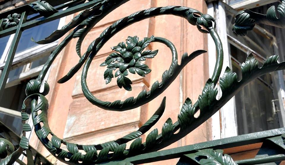У Львові відновили металевих грифонів за історичними технологіями