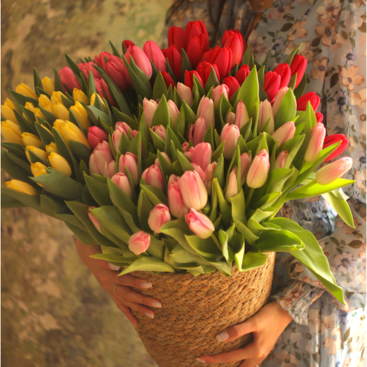 Вибір ідеального букету квітів - тюльпани Львів