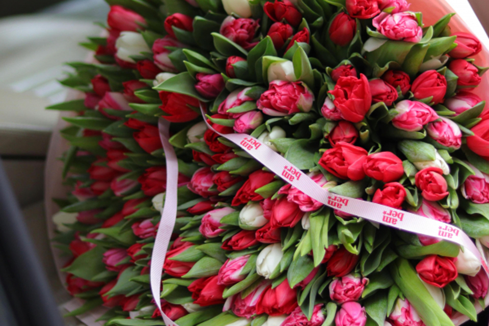 Вибір ідеального букету квітів - тюльпани Львів
