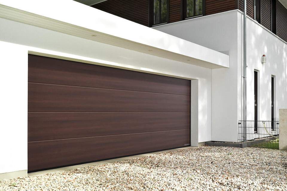 ТОП-5 причин обрати секційні гаражні ворота