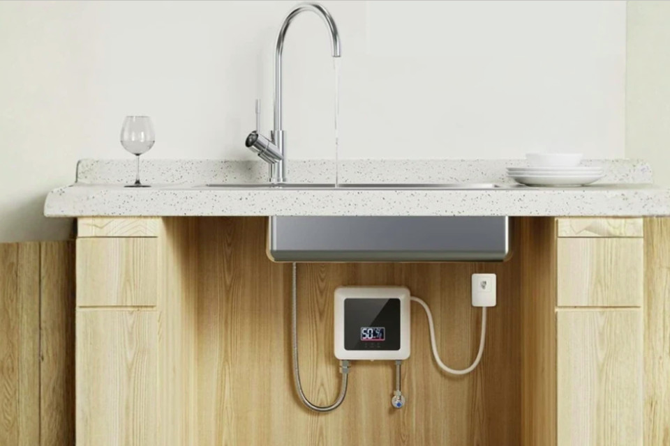 Як обрати проточний водонагрівач, щоб не чекати гарячу воду навіть взимку — поради експертів ВЕНКОН